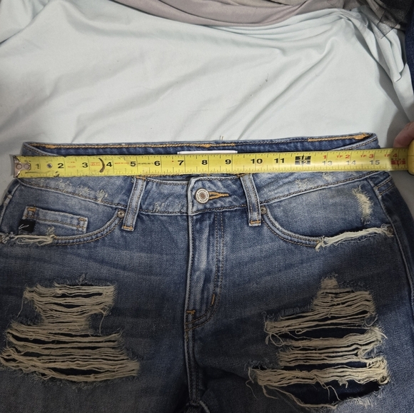 Kancan Low-Rise Denim Shorts Highly Distressed Women's Sz 7/27 - Picture 9 of 9